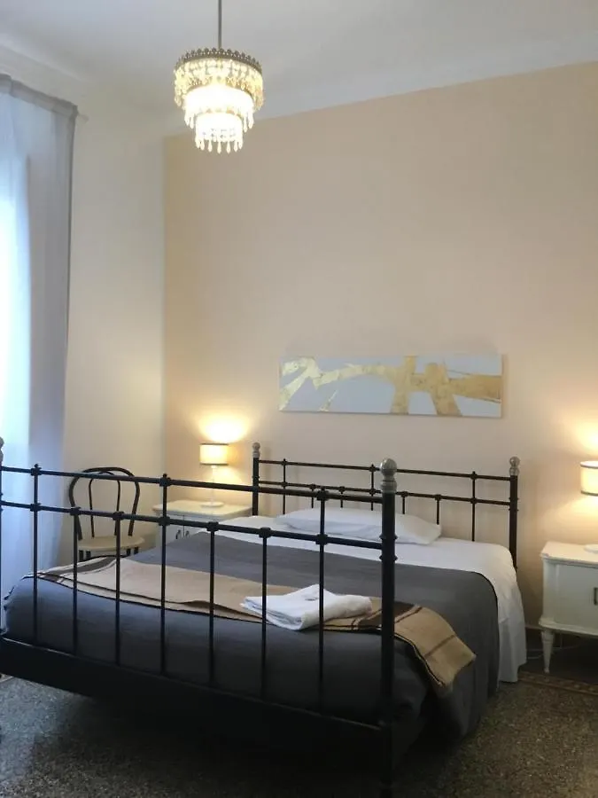 Sleep Easy Hotel Florence Guest house